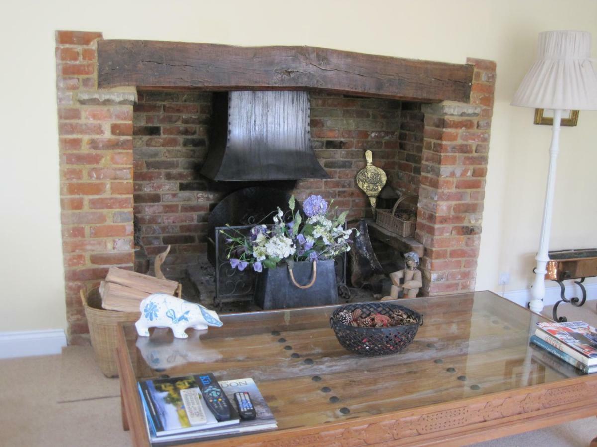 Tilford Mill Cottage Farnham  Eksteriør billede