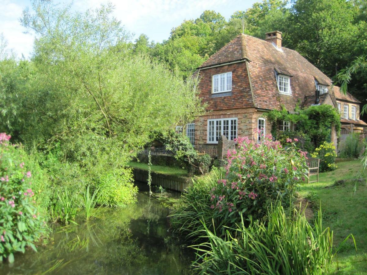 Tilford Mill Cottage Farnham  Eksteriør billede